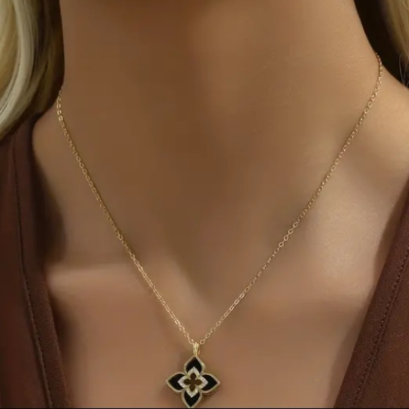 Black Diamond Flower Elegant Gold Toned Necklace - Picture 2 of 5